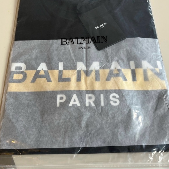 ‼️WOW‼️BALMAIN BLACK SHIRT ‼️NWOT - Picture 2 of 5